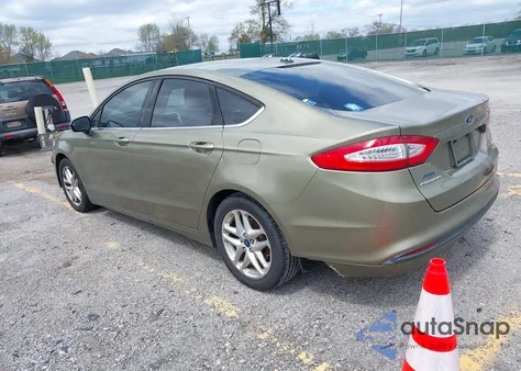 2013 Ford Fusion Se z USA, uszkodzony, nr VIN 3FA6P0HR3DR103482